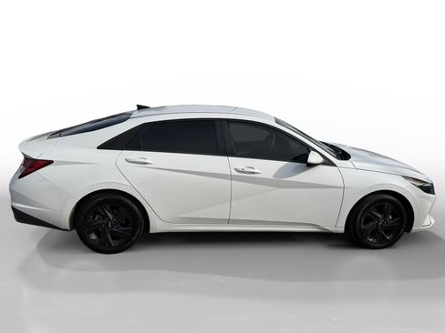 Certified 2023 Hyundai Elantra SEL image 6