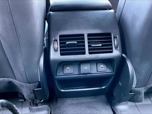 Used 2023 Land Rover Discovery Sport SE R-Dynamic AWD/4WD image 34