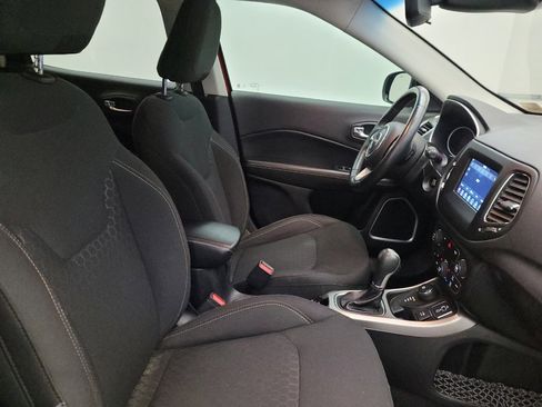 Used 2019 Jeep Compass Sport w/ Cold Weather Group image 21