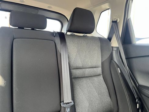 Used 2025 Nissan Rogue SV FWD image 40