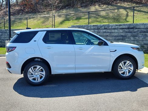 Certified 2025 Land Rover Discovery Sport S image 11