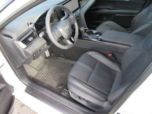 Used 2025 Toyota Camry XSE image 12