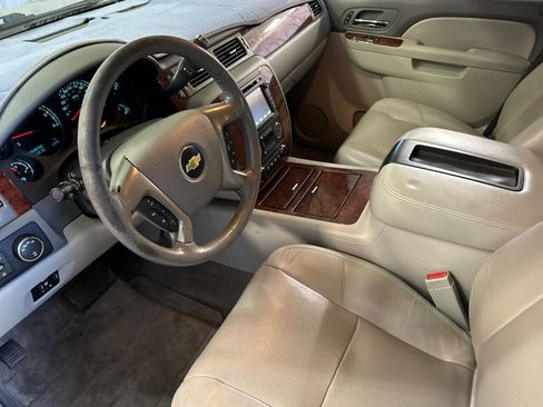 Used 2012 Chevrolet Tahoe LTZ AWD/4WD image 12