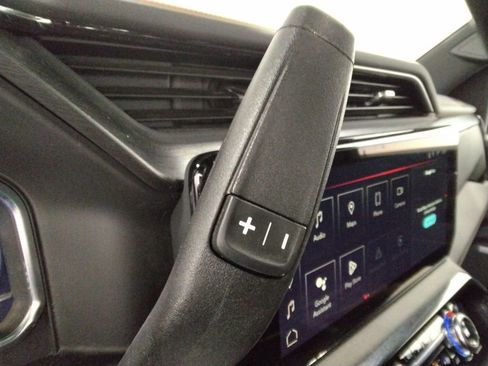 Used 2025 GMC Sierra 2500 AT4 image 14