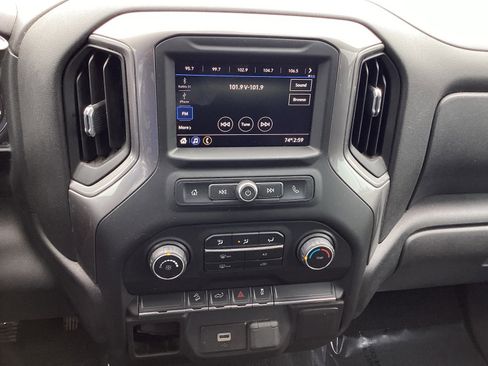 Used 2019 Chevrolet Silverado 1500 Custom Trail Boss image 18