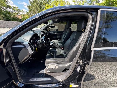 Used 2014 Porsche Cayenne image 20