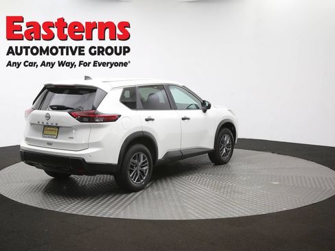 Used 2024 Nissan Rogue S AWD/4WD image 43