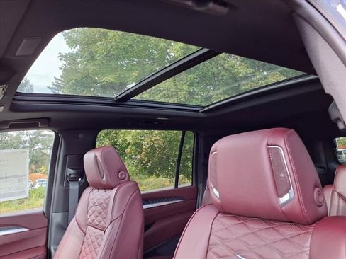 New 2026 Cadillac Escalade ESV Luxury w/ LPO, Floor Liner Package image 13