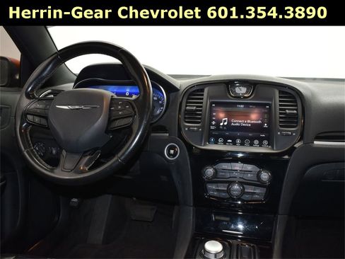 Used 2021 Chrysler 300 S image 27