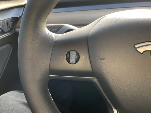 Used 2022 Tesla Model 3 Long Range AWD/4WD image 17