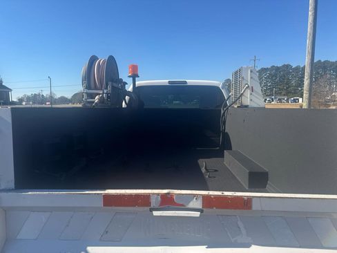 Used 2015 Ford F550 Crew Cab DRW 2WD image 10