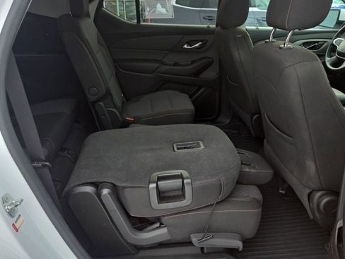 Used 2018 Chevrolet Traverse LT image 29