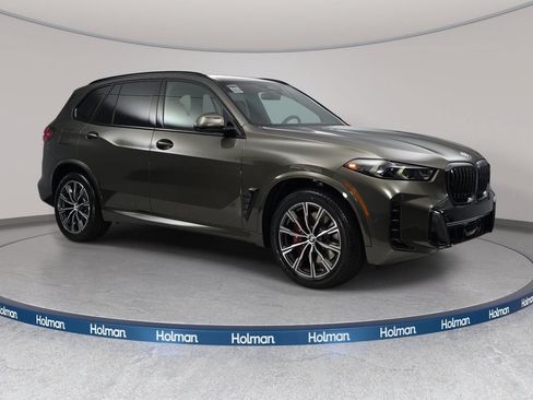 New 2026 BMW X5 xDrive40i w/ M Sport Package AWD/4WD image 3
