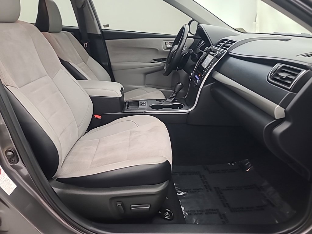 Used 2015 Toyota Camry XSE FWD image 15