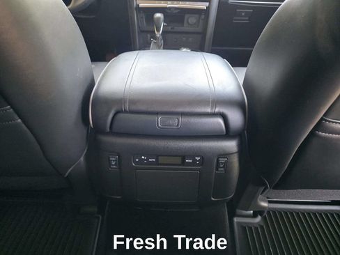 Used 2022 Nissan Armada Platinum w/ Captain's Chairs Package AWD/4WD image 11