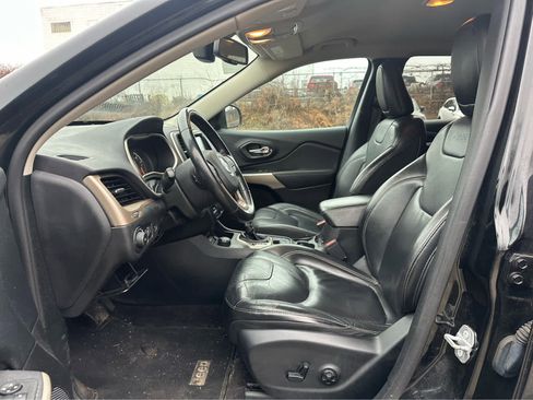 Used 2018 Jeep Cherokee Limited w/ High Altitude Package image 9