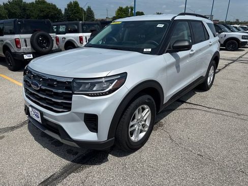 New 2026 Ford Explorer Active AWD/4WD image 10
