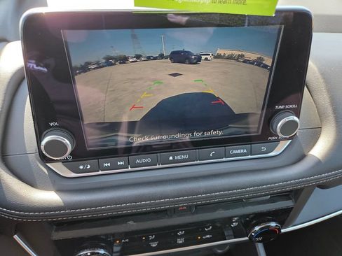 Used 2026 Nissan Rogue S FWD image 16