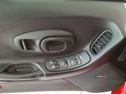Used 2001 Chevrolet Corvette Coupe RWD image 19
