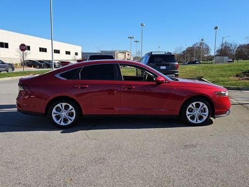 Used 2025 Honda Accord LX image 11
