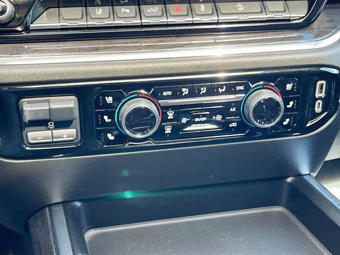 Used 2024 Chevrolet Silverado 2500 LTZ w/ LTZ Plus Package image 16