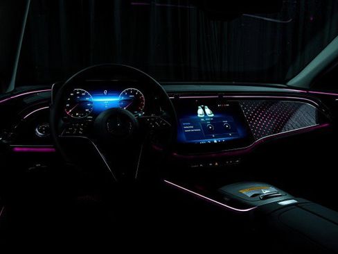 Certified 2025 Mercedes-Benz E 450 4MATIC Sedan image 16