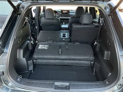 New 2026 Nissan Rogue SL AWD/4WD image 17