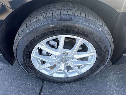 Certified 2024 Chevrolet Equinox LT w/ LPO, Floor Liner Package image 31