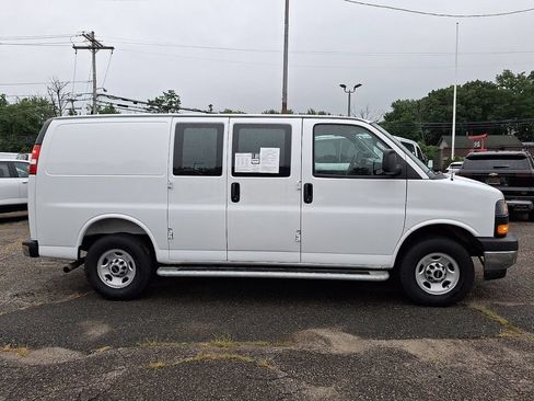 Used 2025 GMC Savana 2500 w/ Driver Convenience Package RWD image 8