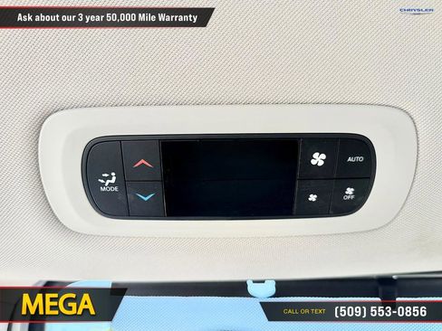 Used 2018 Chrysler Pacifica Touring-L FWD image 22