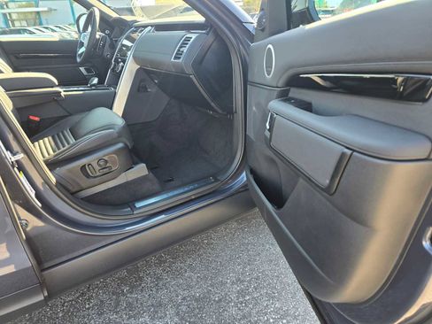 New 2025 Land Rover Discovery S image 10