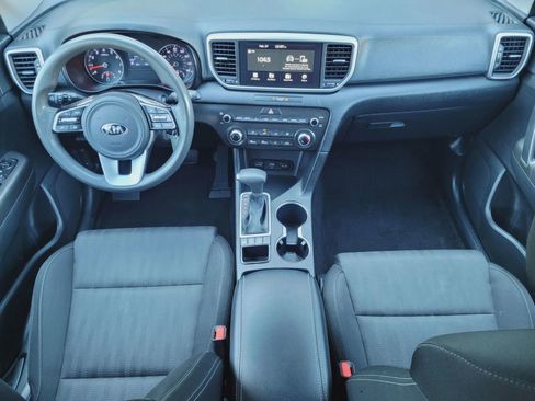 Used 2021 Kia Sportage LX image 3