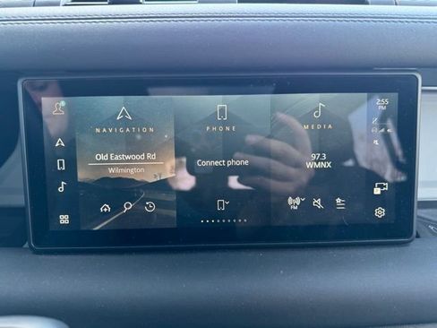 Used 2024 Land Rover Defender 110 X-Dynamic SE image 25