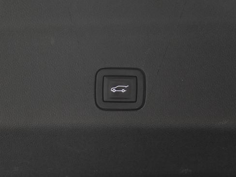 Used 2021 Chevrolet Tahoe Z71 AWD/4WD image 31