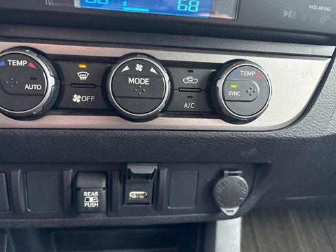 Used 2021 Toyota Tacoma SR5 image 60