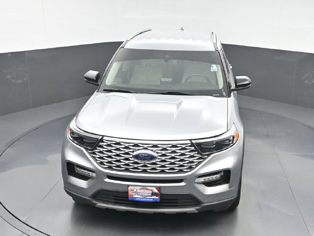 Used 2022 Ford Explorer Platinum w/ Equipment Group 601A AWD/4WD image 30