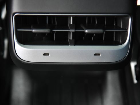 Used 2020 Tesla Model 3 Standard Range RWD image 34