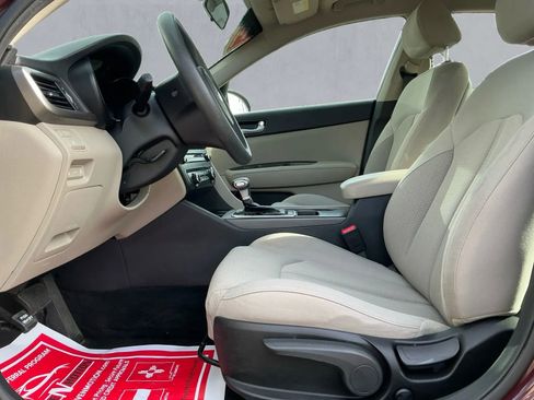 Used 2018 Kia Optima LX image 10