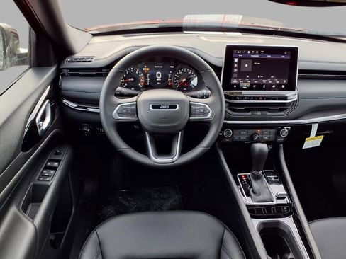 New 2026 Jeep Compass Latitude AWD/4WD image 4