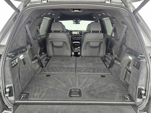 Used 2024 BMW X7 M60i w/ Executive Package image 17