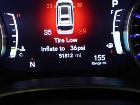 Certified 2024 Chrysler Pacifica Touring-L image 37