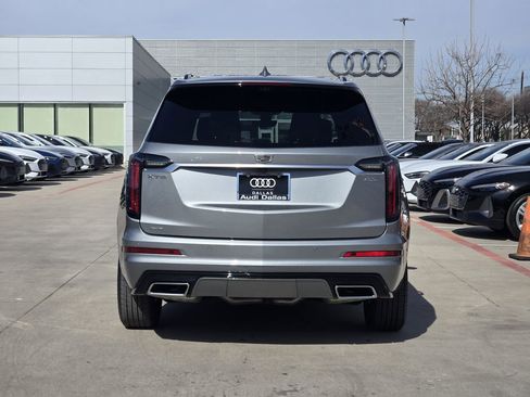 Used 2024 Cadillac XT6 Sport w/ Technology Package image 9