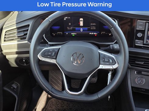 Used 2022 Volkswagen Jetta Sport image 24