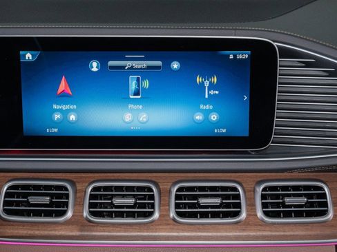 New 2026 Mercedes-Benz GLS 450 450 4MATIC® SUV image 18