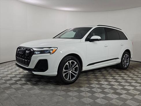Certified 2025 Audi Q7 2.0T Premium Plus w/ Premium Plus Package AWD/4WD image 3