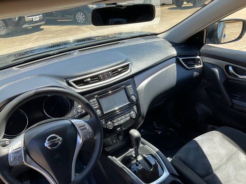 Used 2015 Nissan Rogue SV w/ SV Premium Package FWD image 15