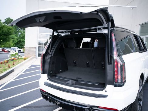 Used 2025 Cadillac Escalade V AWD/4WD image 53