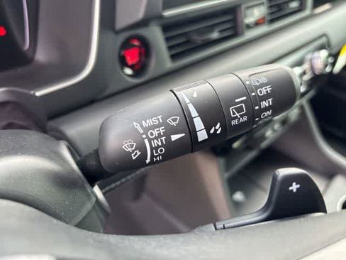 Used 2025 Honda Pilot EX-L image 14