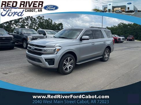 Used 2023 Ford Expedition XLT RWD image 1