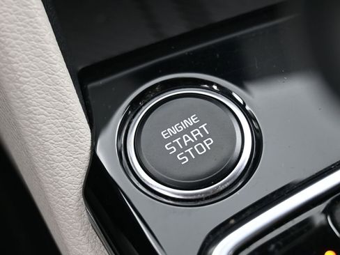 Used 2024 Kia Sportage EX image 27